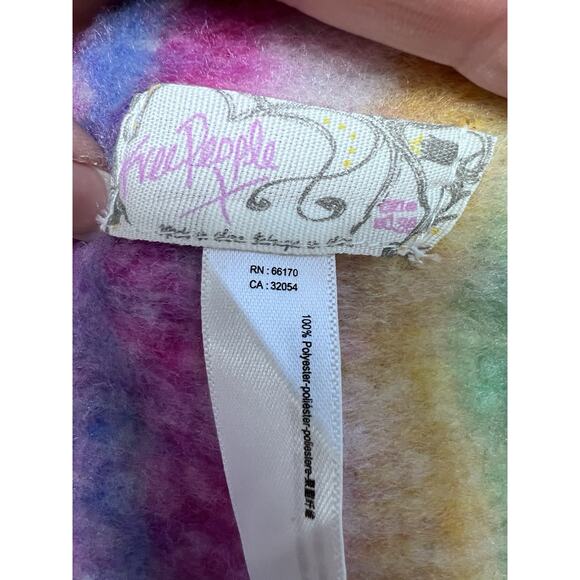 New Free People Throw Blanket 60”x50” Ultra Soft Fuzzy Cottage Boho Cozy Fringe - Picture 6 of 9